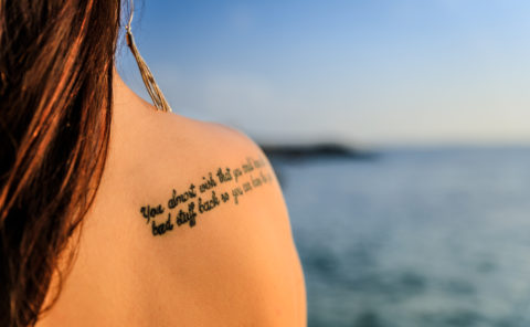 tatouage femme bord de mer rihanna soleil bonne cote d'azur french riviera antibes cannes cap brune